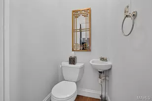 7035 Forsyth Blvd, University City, MO 63105 - Photo 13