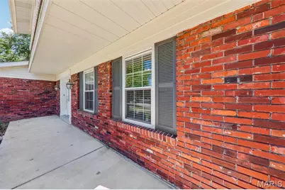 70 Breezeview Drive, Ballwin, MO 63021 - Photo 7