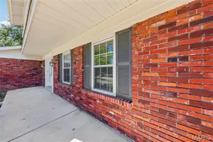 70 Breezeview Dr, Ballwin, MO 63021 - Photo 7