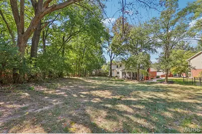 70 Breezeview Drive, Ballwin, MO 63021 - Photo 47