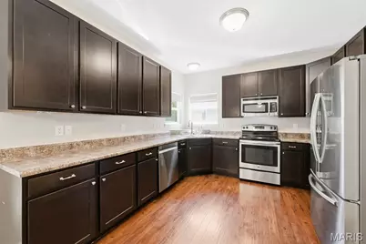995 Harmony Lake Parkway, Cottleville, MO 63376 - Photo 5