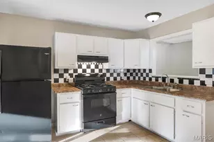 6136 Emerald Ave, Saint Louis, MO 63135 - Photo 7