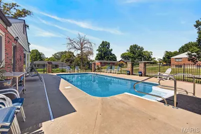10636 Rebecca Drive, Saint Louis, MO 63128 - Photo 23