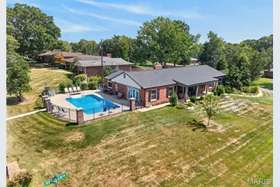 10636 Rebecca Drive, Saint Louis, MO 63128 - Photo 5