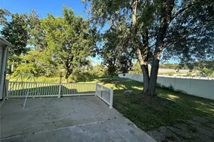 464 Legacy Ln, Villa Ridge, MO 63089 - Photo 13