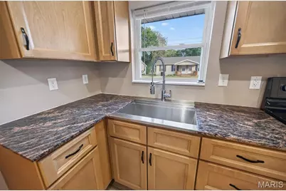 645 Sarah Street, Lebanon, MO 65536 - Photo 3