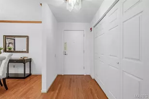 550 Coeur de Royale Dr, Creve Coeur, MO 63141 - Photo 5
