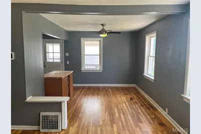 12 Saint Martha Court, Florissant, MO 63031 - Photo 7