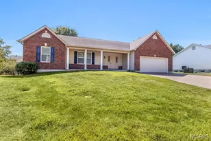 882 Sara Beth Ct, Saint Peters, MO 63376 - Photo 3