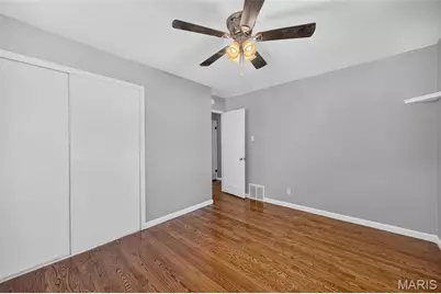 4036 Robert Avenue, Saint Louis, MO 63116 - Photo 17