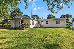 11075 Saxonhall Dr, Bridgeton, MO 63044 - Photo 27