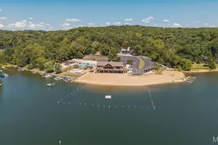 1806 Shield Ct, Lake Sherwood, MO 63357 - Photo 85