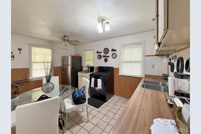 218 N Marguerite Avenue, Ferguson, MO 63135 - Photo 3