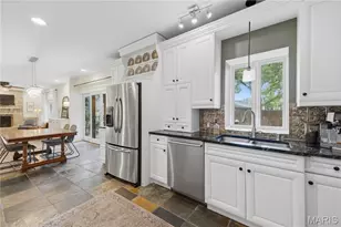 9532 S Geyer Rd, Sunset Hills, MO 63127 - Photo 9