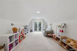 9532 S Geyer Rd, Sunset Hills, MO 63127 - Photo 21