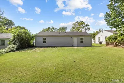 9834 Vickie Place, Saint Louis, MO 63136 - Photo 17