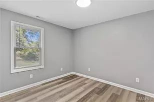 9834 Vickie Pl, Saint Louis, MO 63136 - Photo 9