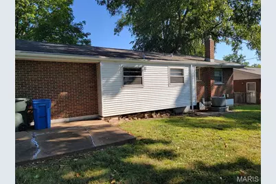 2020 Saint Stephen Drive, Florissant, MO 63033 - Photo 5