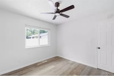 2460 Lindsay Lane, Florissant, MO 63031 - Photo 13