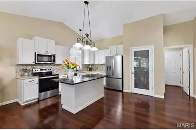 331 Fallon Parkway, Saint Peters, MO 63376 - Photo 3