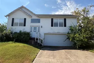 812 Patricia Ct, Wentzville, MO 63385 - Photo 1