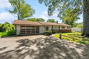 19 W Meadow Ln, Ballwin, MO 63021 - Photo 3