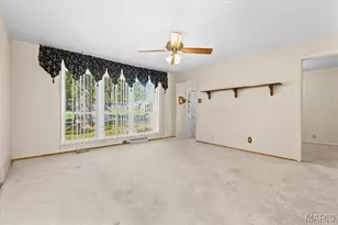 19 W Meadow Ln, Ballwin, MO 63021 - Photo 7