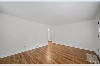 9425 Ridge Avenue, Saint Louis, MO 63114 - Photo 13