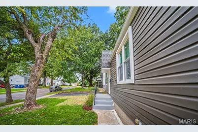 9425 Ridge Avenue, Saint Louis, MO 63114 - Photo 7