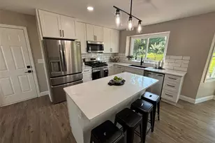 1917 Dovercliff Ct, Chesterfield, MO 63017 - Photo 3