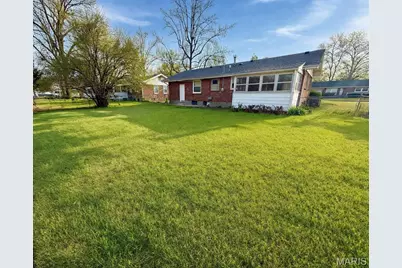 325 Royce Drive, Ferguson, MO 63135 - Photo 5