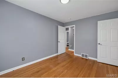 229 S Barat Avenue, Saint Louis, MO 63135 - Photo 13