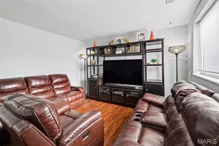 4034 Hounds Hill Dr, Florissant, MO 63034 - Photo 7