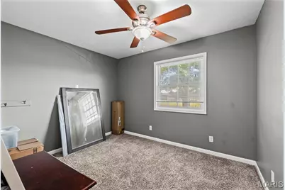 158 E Donaldson Drive, Saint Louis, MO 63129 - Photo 17