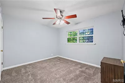 158 E Donaldson Drive, Saint Louis, MO 63129 - Photo 13