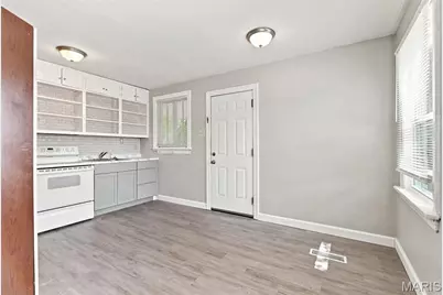 350 N New Florissant Road, Saint Louis, MO 63031 - Photo 5
