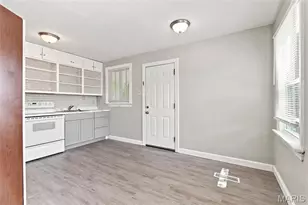350 N New Florissant Rd, Saint Louis, MO 63031 - Photo 5