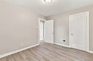 350 N New Florissant Rd, Saint Louis, MO 63031 - Photo 11