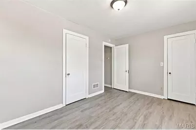 350 N New Florissant Road, Saint Louis, MO 63031 - Photo 9