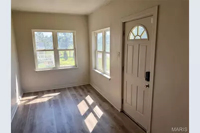 212 La Motte Lane, Saint Louis, MO 63135 - Photo 3