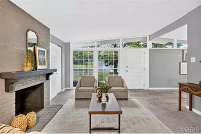 430 Holiday Hill Drive, Florissant, MO 63033 - Photo 5