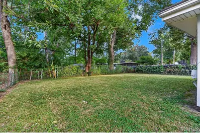 430 Holiday Hill Drive, Florissant, MO 63033 - Photo 27