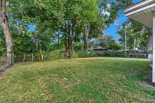 430 Holiday Hill Dr, Florissant, MO 63033 - Photo 27