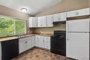 12673 Willow Trail Dr, Black Jack, MO 63033 - Photo 7
