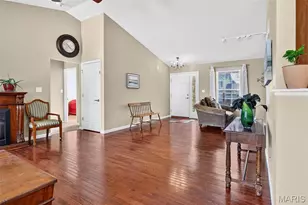 1093 Renfrew Ln, O'Fallon, MO 63366 - Photo 3