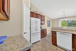 1093 Renfrew Ln, O'Fallon, MO 63366 - Photo 15