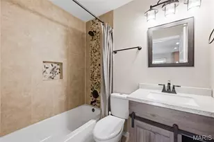210 S Duchesne Dr, Saint Charles, MO 63301 - Photo 31