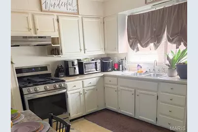 7028 Julian Avenue, University City, MO 63130 - Photo 3