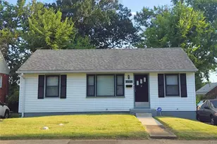 7028 Julian Ave, University City, MO 63130 - Photo 1