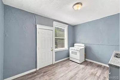6000 Etzel Avenue, Saint Louis, MO 63112 - Photo 9